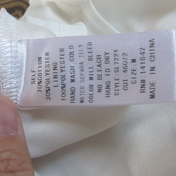 She & Sky medium dress with tie waist and zipper back, ruffle sleeves and skirt - Picture 6 of 7